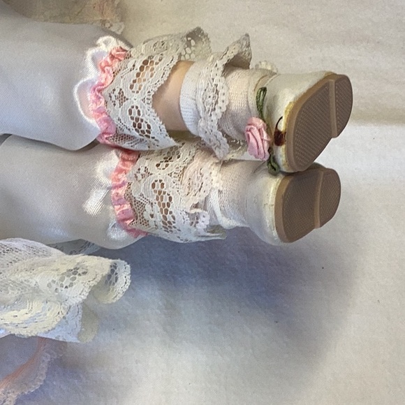 FINAL SALE PRICE Blue Eyed Little Girl W/Curls Porcelain Doll - Picture 6 of 6